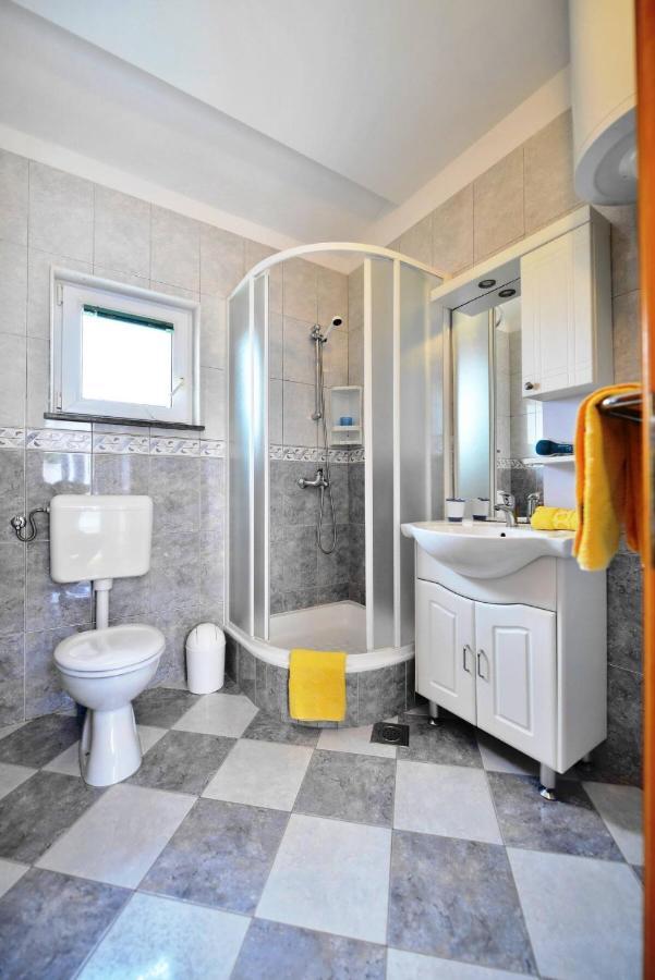 Apartments Katarina ボル エクステリア 写真