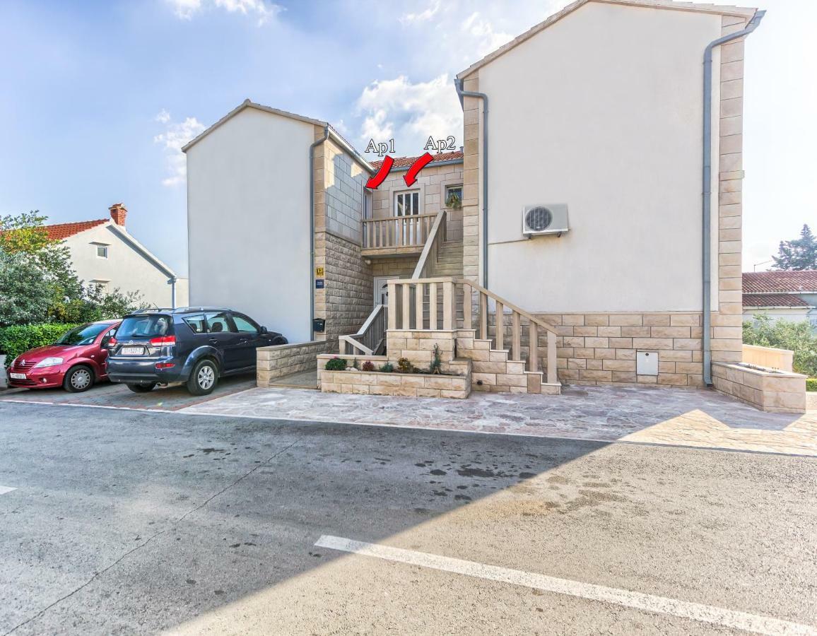 Apartments Katarina ボル エクステリア 写真