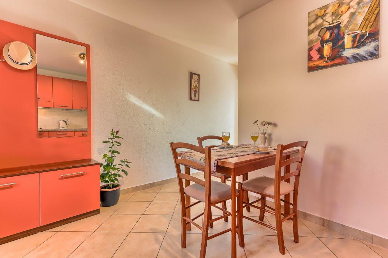 Apartments Katarina ボル エクステリア 写真